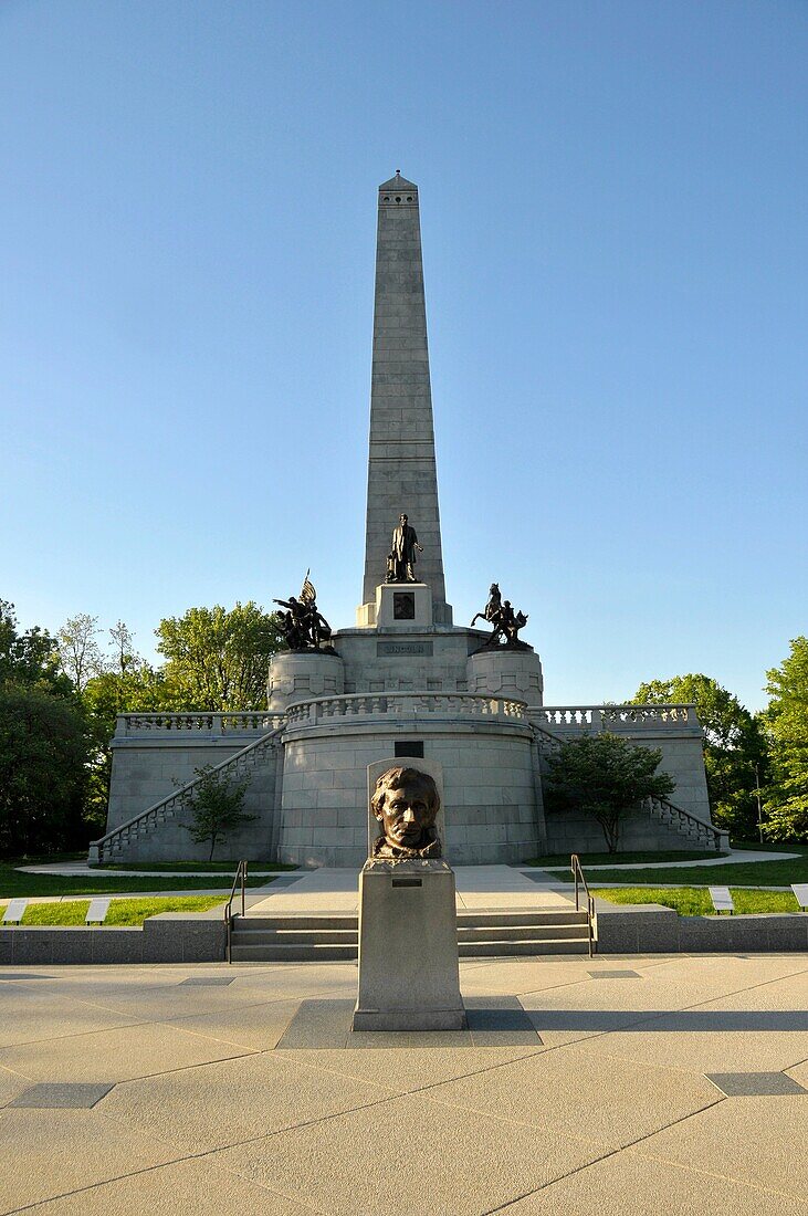 Abraham Lincoln Tomb Oak Ridge Cemetery Springfield Illinois