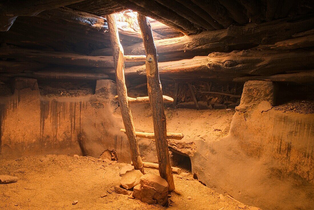 Inside Perfect Kiva Site, Bullet Canyon, Grand Gulch Primitive Area, Cedar Mesa Utah