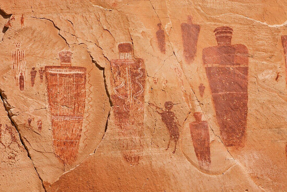 Barrier style pictographs at The Great Gallery, Horseshoe Canyon, Canyonlands National Park Utah