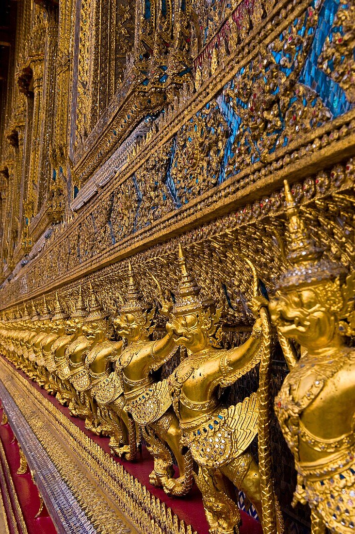 Temple of the Emerald Buddha, Grand Palace, Bangkok, Thailand