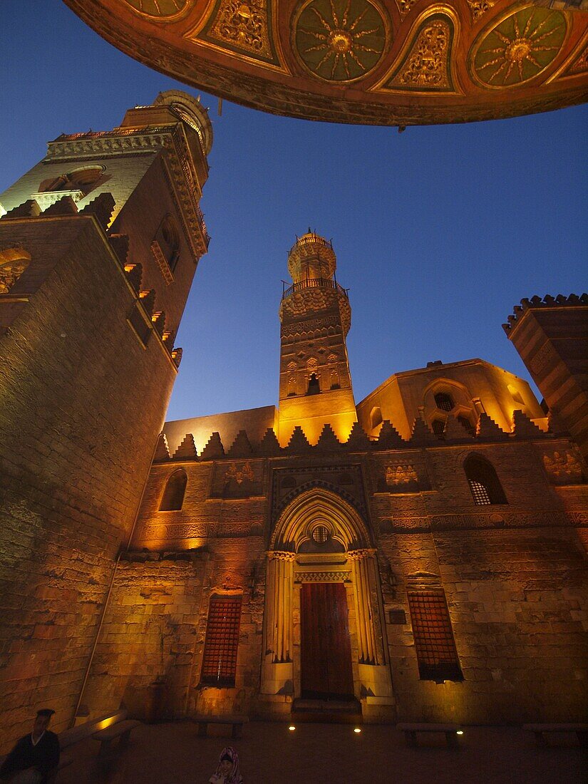 Madrasa Mausoleo Al Nasir Mohamed, calle histórica Al Mu'izz, El Cairo, Egipto
