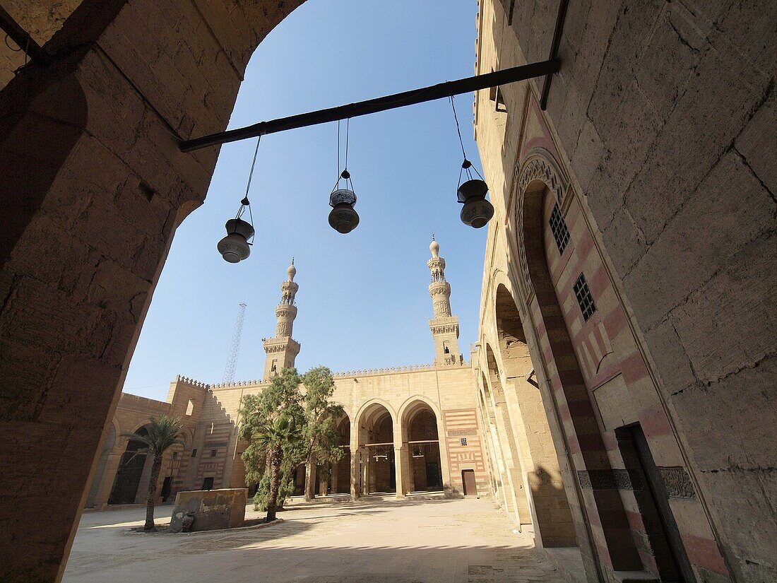 Complejo del Sultán Farag Ibn Barquq, Cementerio Norte, El Cairo, Egipto