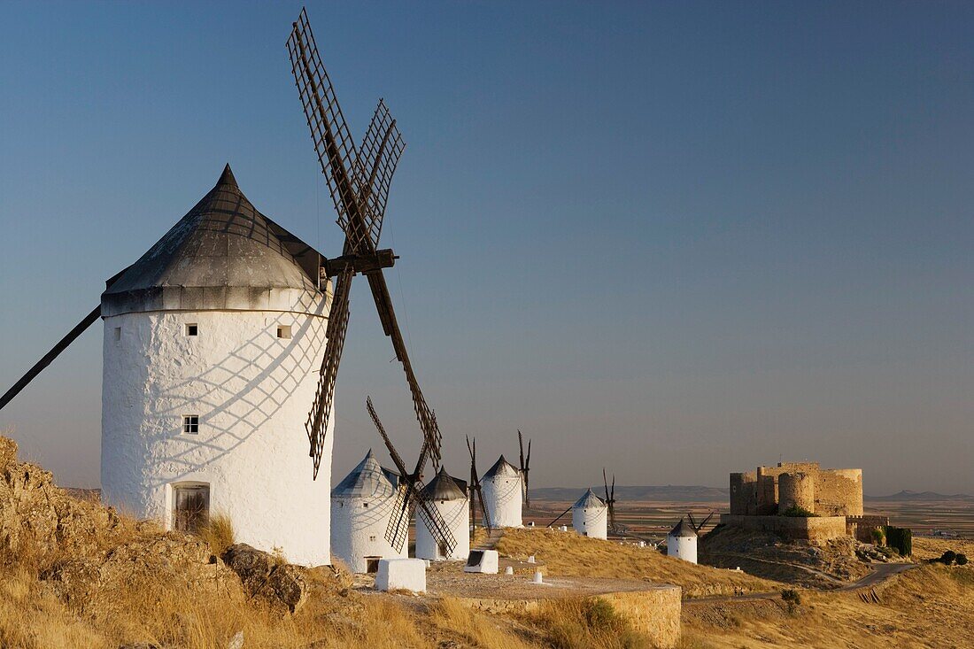 Wind mills and castle, Consuegra, Toledo province, Castilla la Mancha, Spain