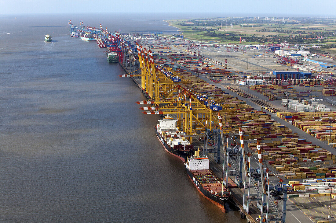 Luftbild, Containerhafen mit Verladekräne und Schiffe an der Pier, Wesermündung, Weser bei Bremerhaven, Nordseeküste, Bremen, Deutschland