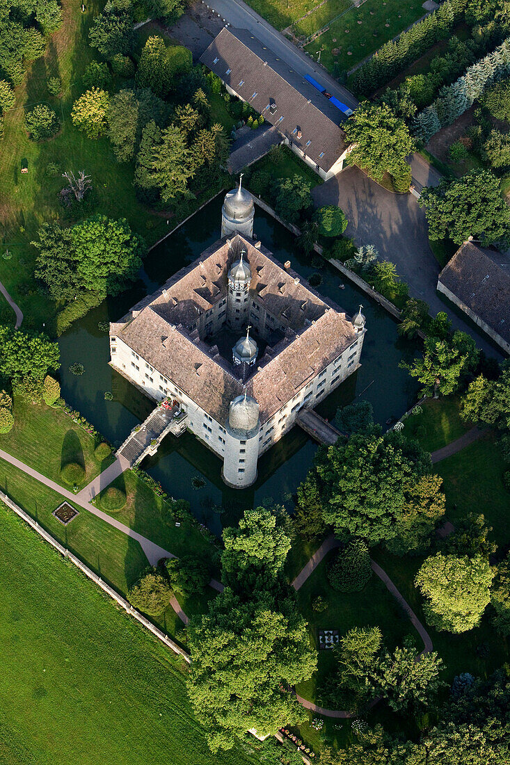 Moated castle Hehlen, Hehlen, Lower Saxony, Germany