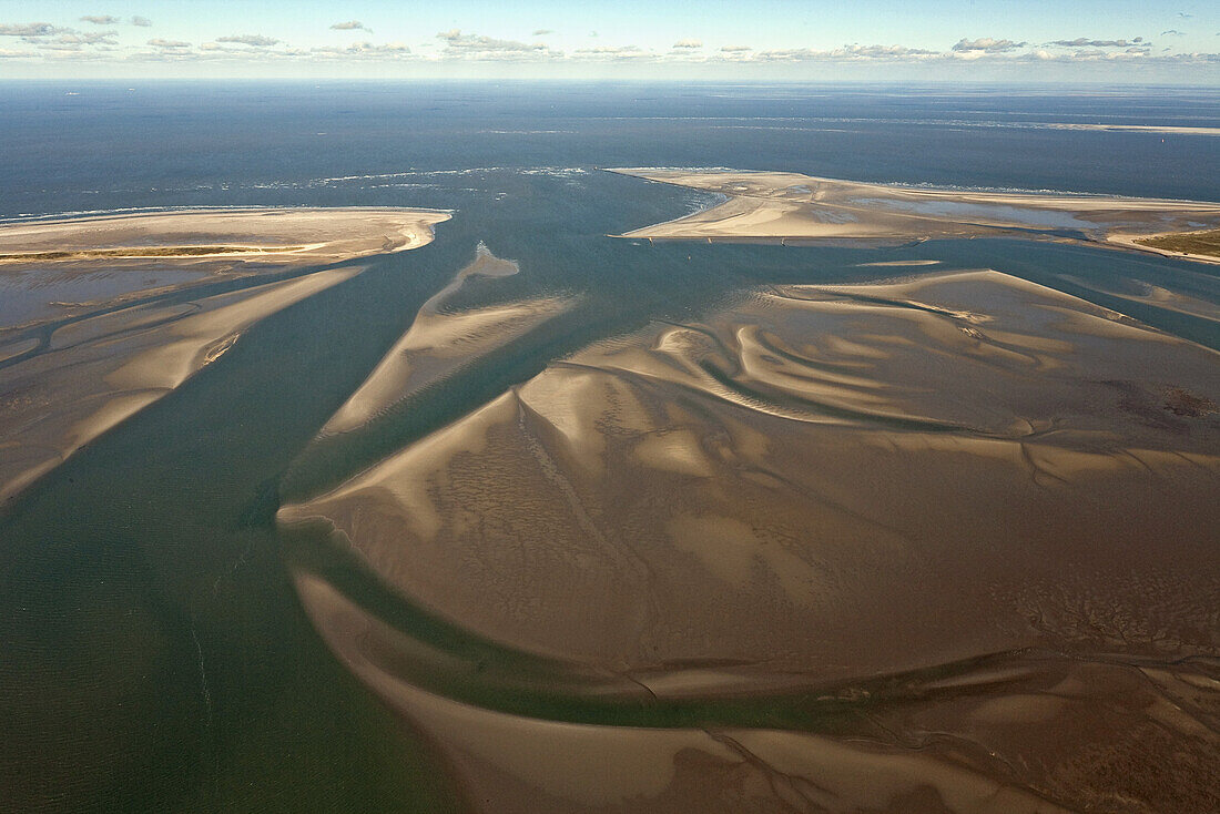 Luftbild, Sandbänke in der Wesermündung, Wattenmeer, Priele, Fahrtrinne, Niedersachsen, Deutschland