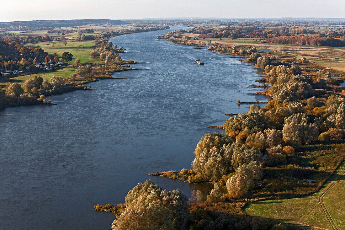 Upper Elbe river near Schnackenburg, Gartow, Lower Saxony, Germany