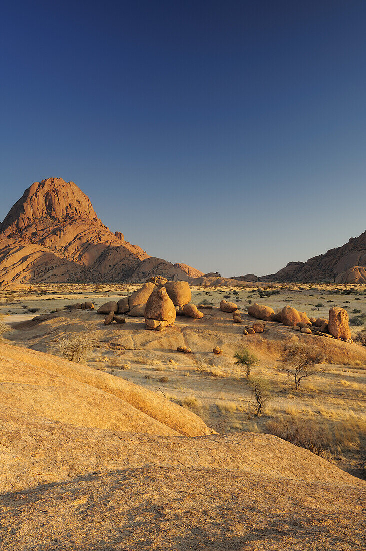 Balancing rock in front of Great Spitzkoppe, Great Spitzkoppe, Namibia