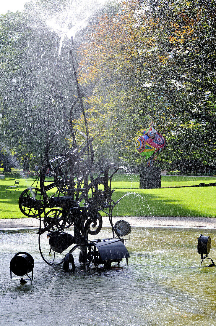 Brunnen-Skulptur, Museum Tinguely, Basel, Schweiz