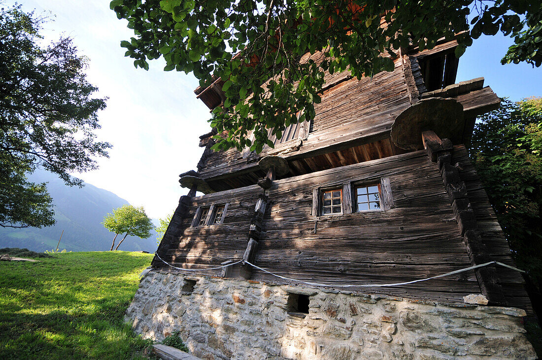 Holzhaus, Ernen, Kanton Wallis, Schweiz