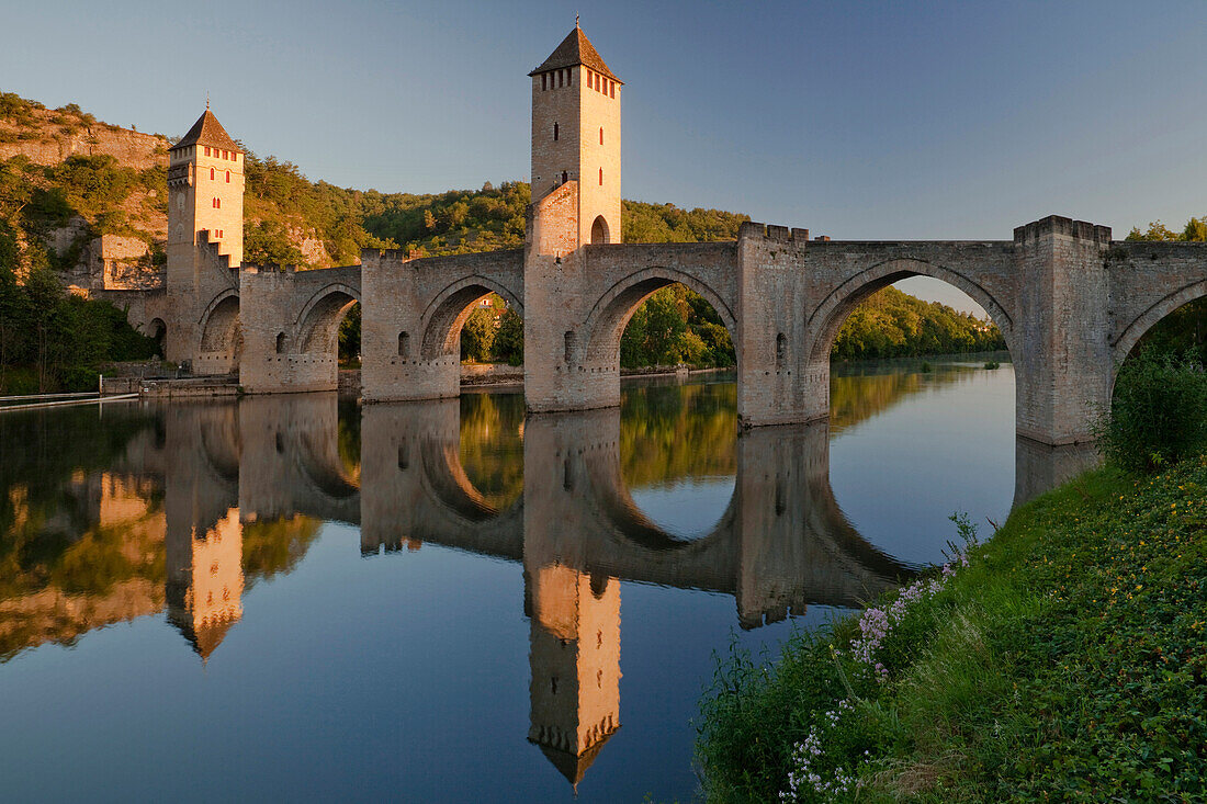 Pont Valentre über den Lot, Cahors, Midi-Pyrenees, Frankreich