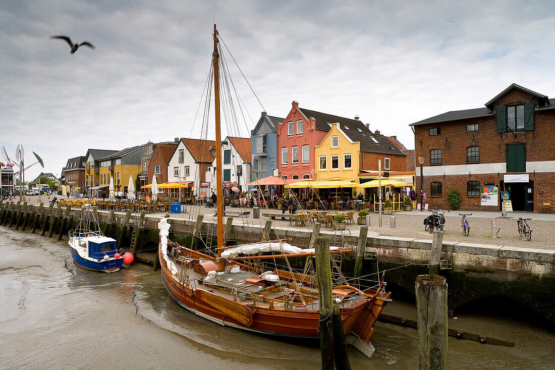 Harbour in Husum, Nordfriesland, Schleswig-Holstein, Germany, Europe