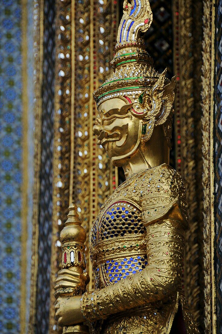 Mystical Tempel Guard in Wat Phra Kaeo in Bangkok