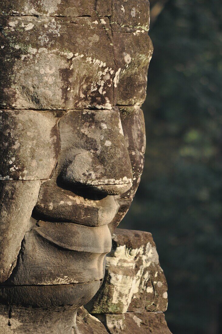 Angkor (Cambodia): statue at the Bayon