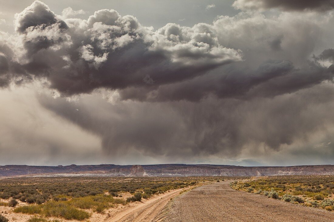 Amerika, Arizona, Butte, Empfindlich, Fels, Felsen, Landschaft, Landschaften, Landschaftlich schön, Natur, Page, Sturm, Südwesten, USA, Vereinigte Staaten, Wetter, Wüste, Wüsten, S19-1107419, agefotostock