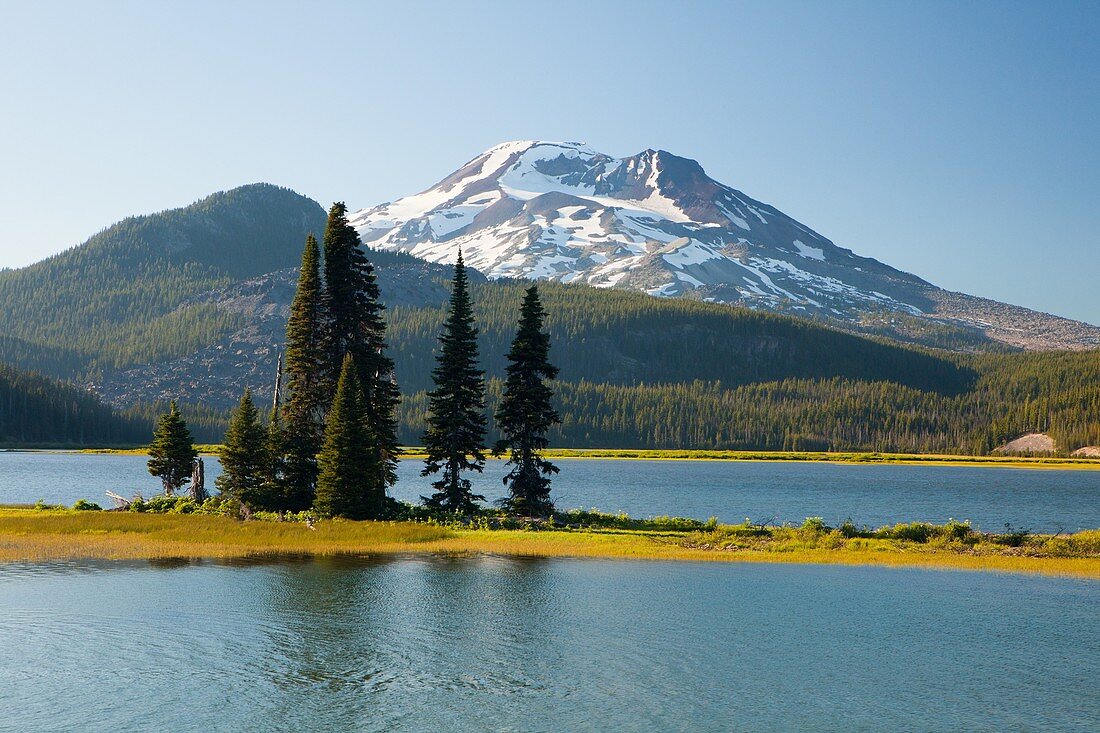 Cascade mountain, Landscape, Oregon, pond, scenic, Sparks Lake, USA, water, S19-1190551, AGEFOTOSTOCK