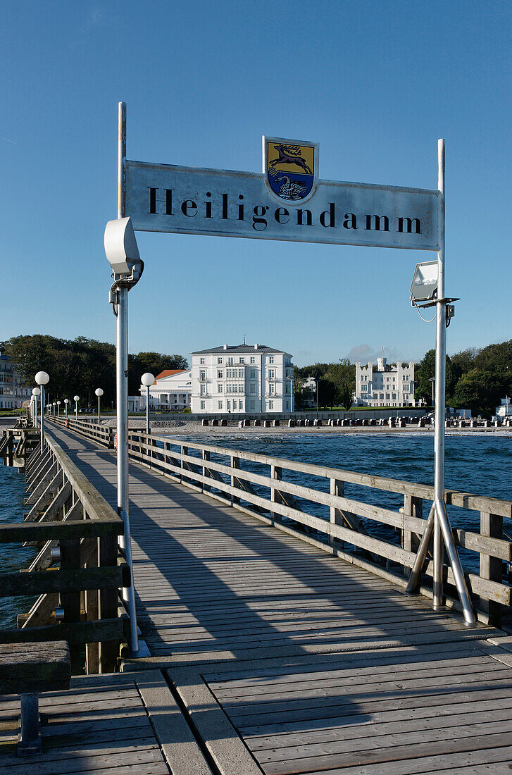 Pier, Grand Hotel in background, Heiligendamm, Bad Doberan, Mecklenburg-Vorpommern, Germany