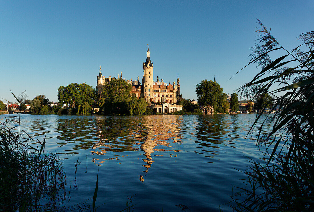 View over Schwerin Lake to Schwerin Castle, Schwerin, Mecklenburg-Vorpommern, Germany
