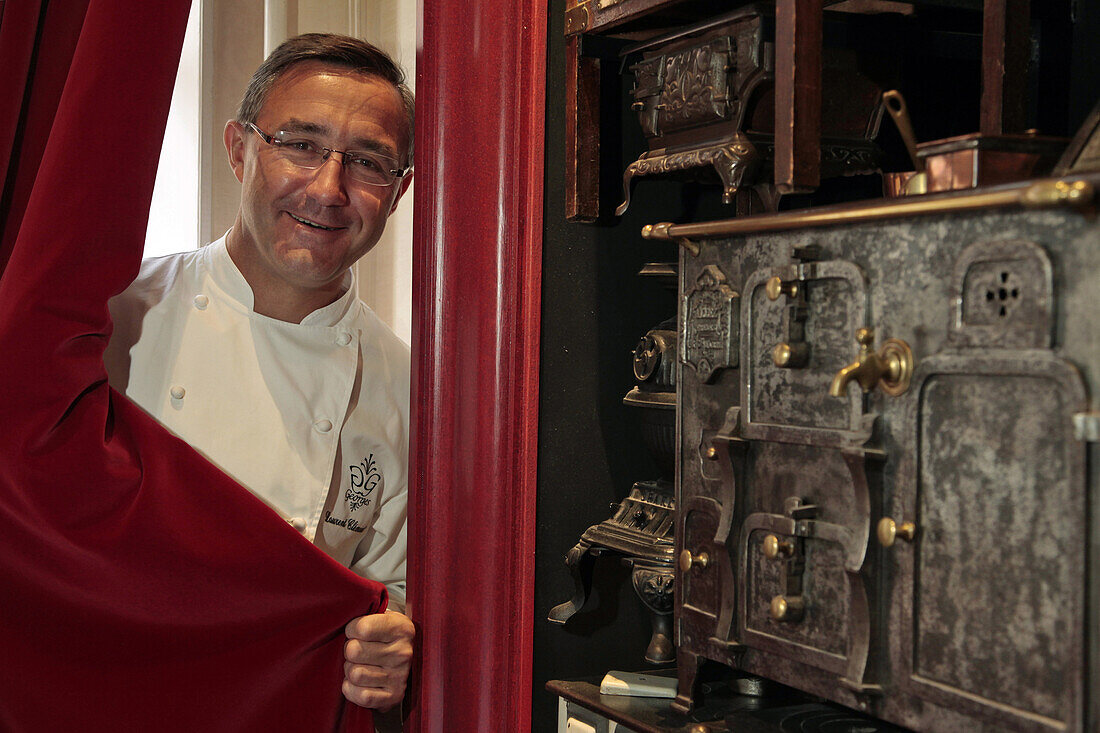 Portrait De Laurent Clement, New Michelin Star Chef In 2009, Gourmet Restaurant - Le Georges, Le Grand Monarque, Place Des Epars, Chartres, Eure-Et-Loir (28), France