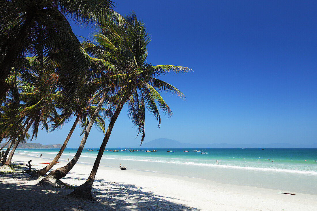 Doc Let Beach, Nha Trang, Khanh Ha, Vietnam