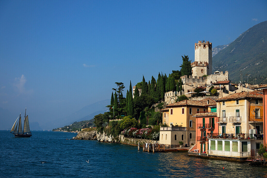 Scaliger Castle, Lakeside, Malcesine, Lake Garda, Veneto, Italy