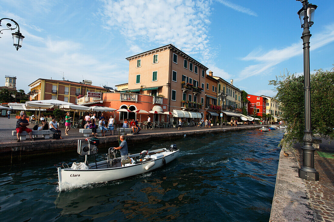 Boot, Lazise, Gardasee, Venetien, Italien