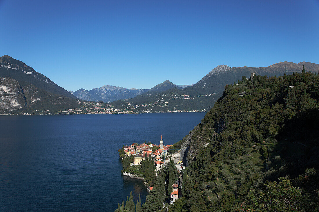 Vogelperspektive, Varenna, Comer See, Lombardei, Italien