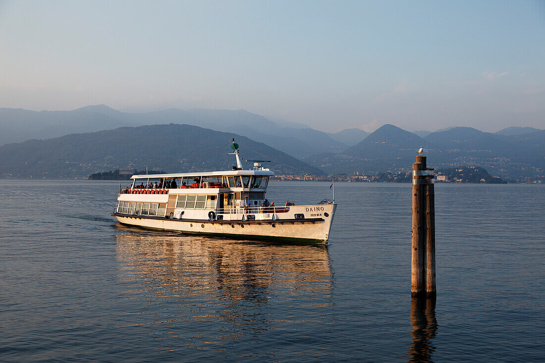 Ausflugsboot, Stresa, Lago Maggiore, Piemont, Italien