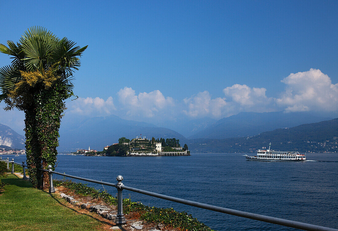 Aussicht auf den Palazzo Borromeo, Isola Bella, Stresa, Lago Maggiore, Piemont, Italien