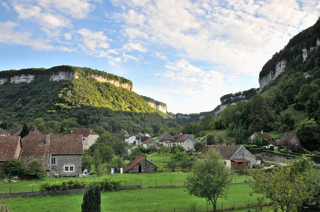 The village of Baume-les-Messieurs in a valley, Jura, Franche Comté, Eastern France, Europe