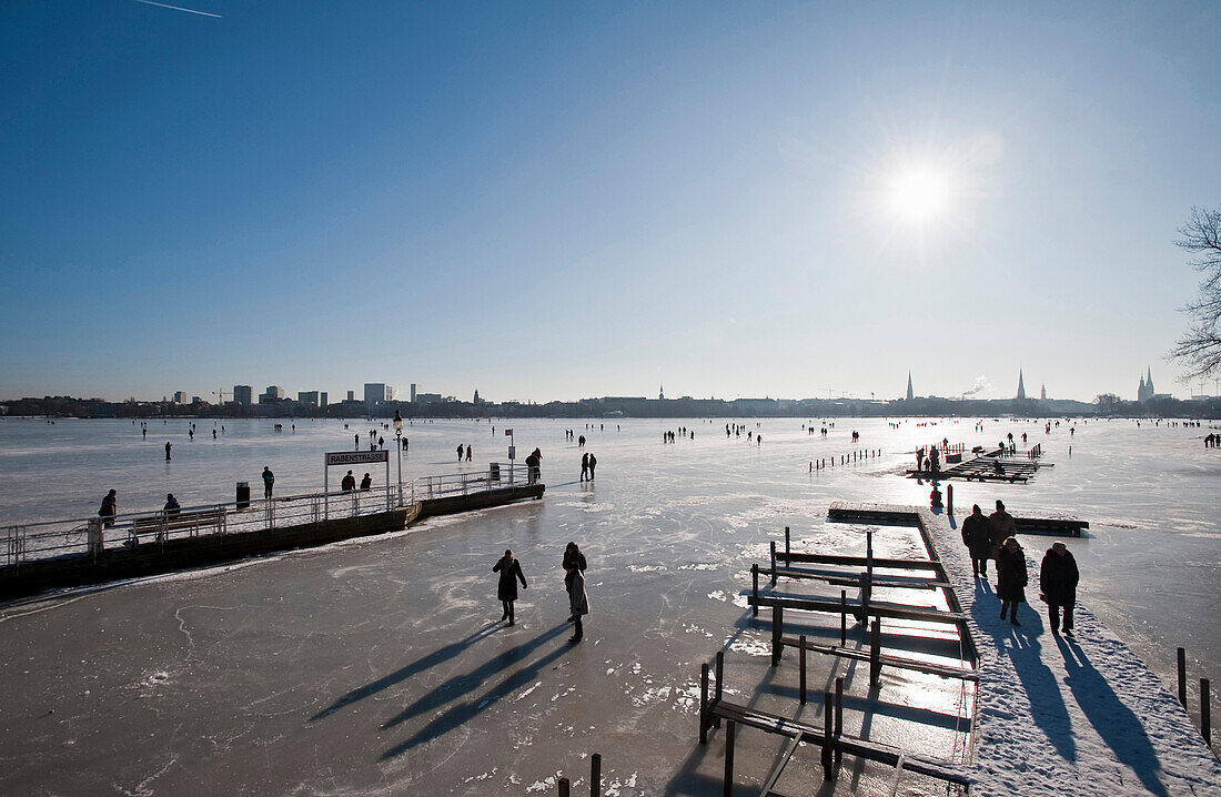 People on frozen Aussenalster, winter impressions, Hamburg, Germany, Europe