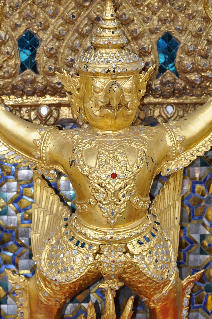 Bangkok (Thailand): Garuda statue at the Wat Phra Kaew