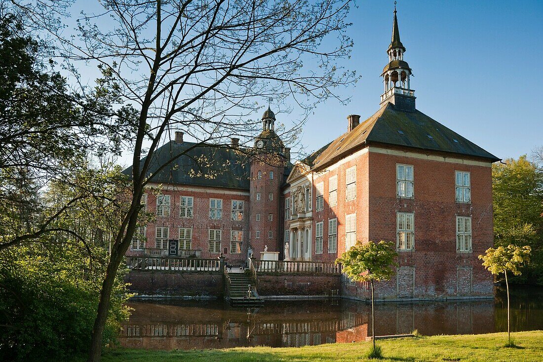 The moated castle of Goedens, East Frisia, Lower Saxony, Germany, Europe