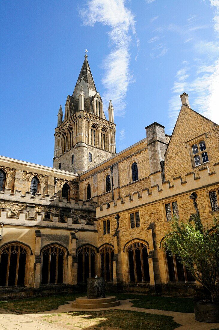 Christ Church Cathedral and Cloister, Oxford, England, UK