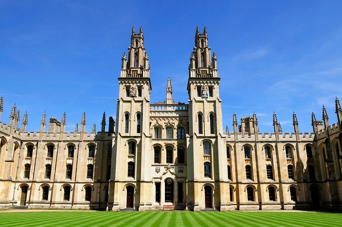 North Quadrangle and Gothic Towers of All Souls College, Oxford, England, UK