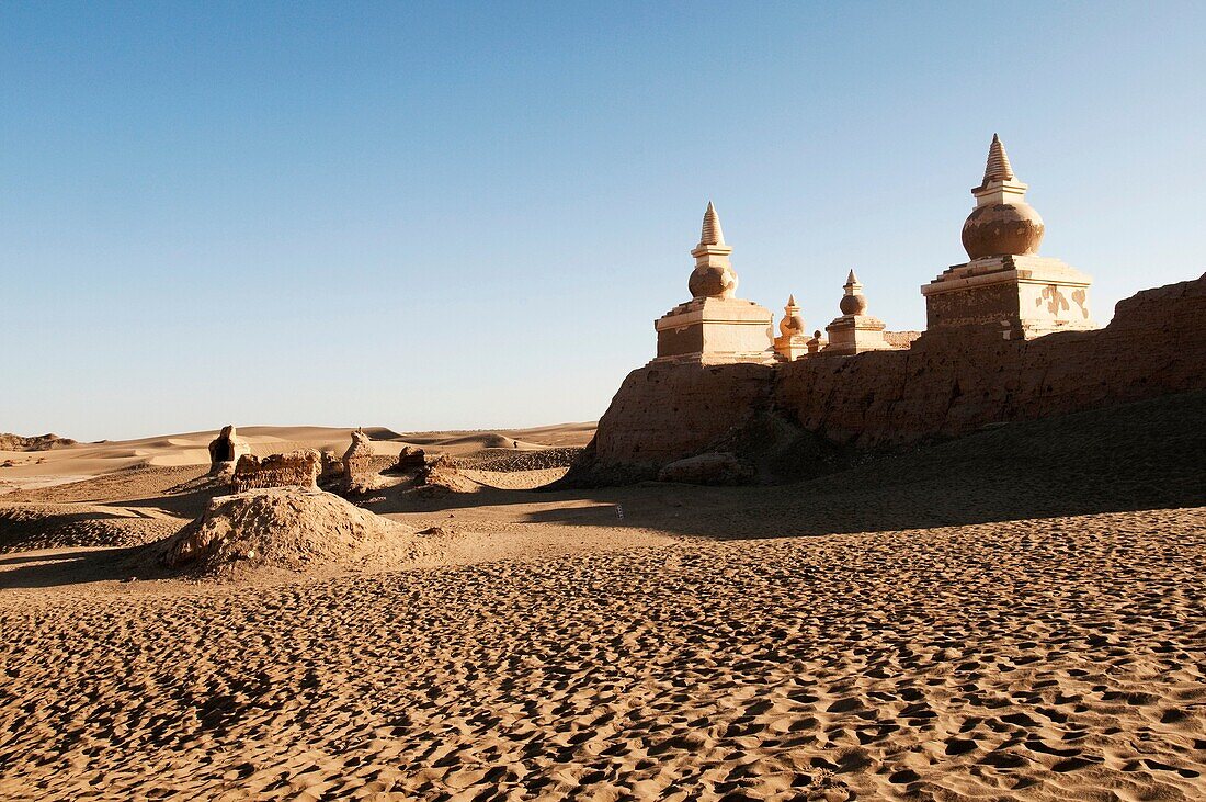 In October 2009, China's Inner Mongolia Autonomous Region EJINAQI, Tthe ruins of an ancient city