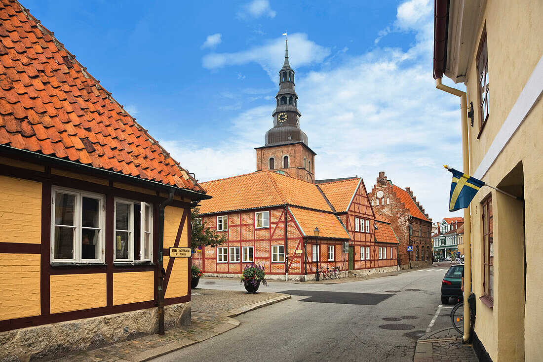 Fachwerkhäuser und Sankt-Marien-Kirche, Altstadt, Ystad, Skane län, Schweden