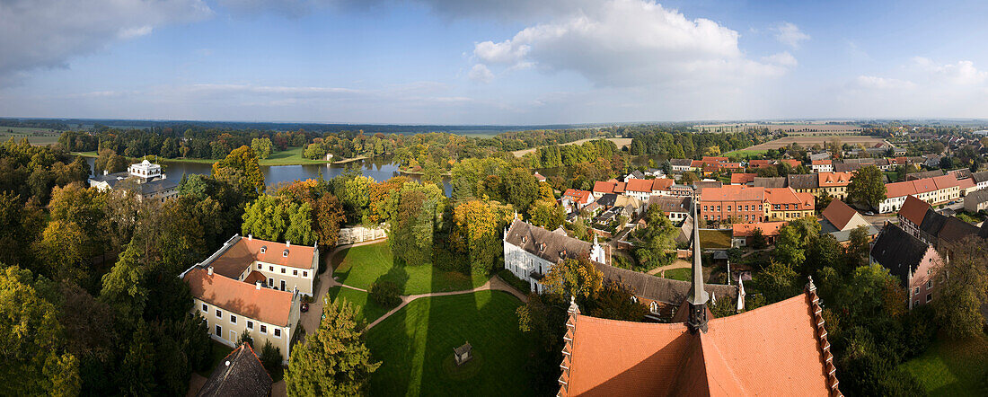 Blick vom Bibelturm, Schloss Wörlitz, Küchengebäude, Woerlitzer See, Wörlitz, Sachsen-Anhalt, Deutschland
