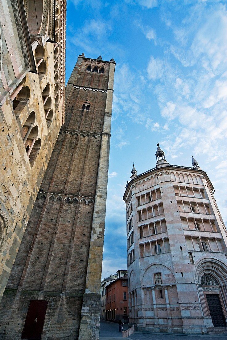 The cathedral and the baptistry, Parma, Emilia Romagna, Italy, Europe