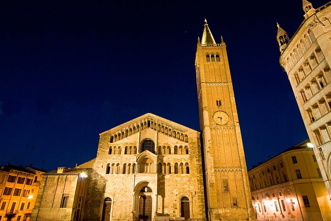 The cathedral and the baptistry, Parma, Emilia Romagna, Italy, Europe