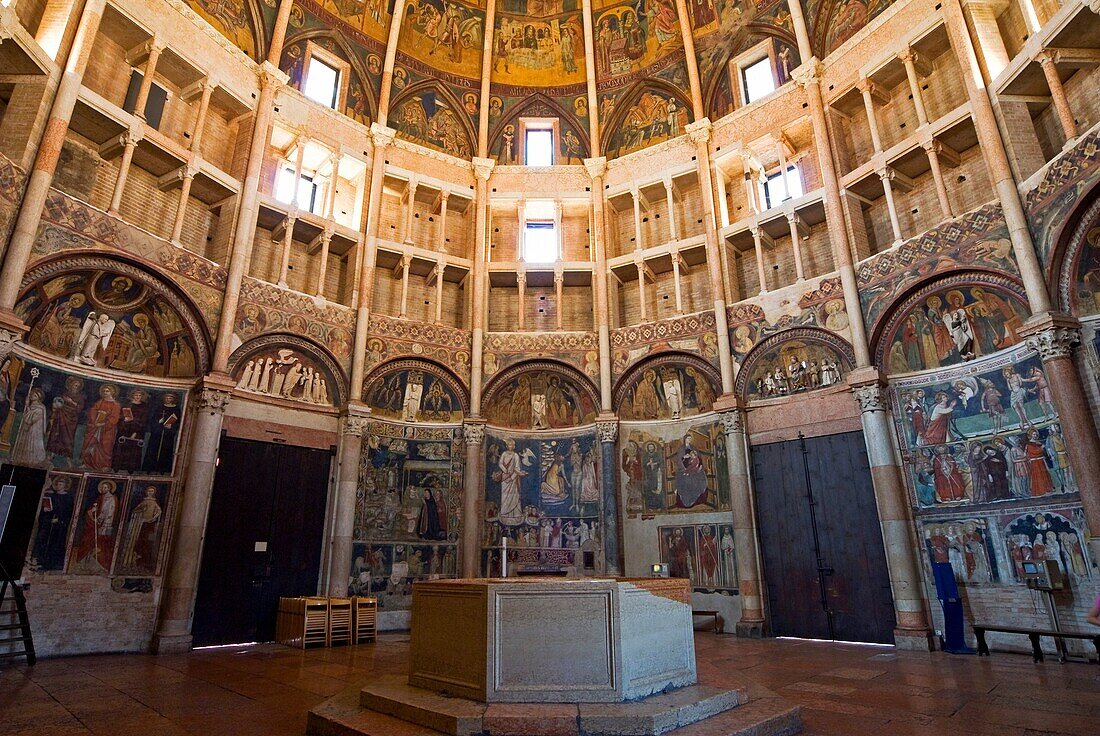 The baptistry, Parma, Emilia Romagna, Italy, Europe