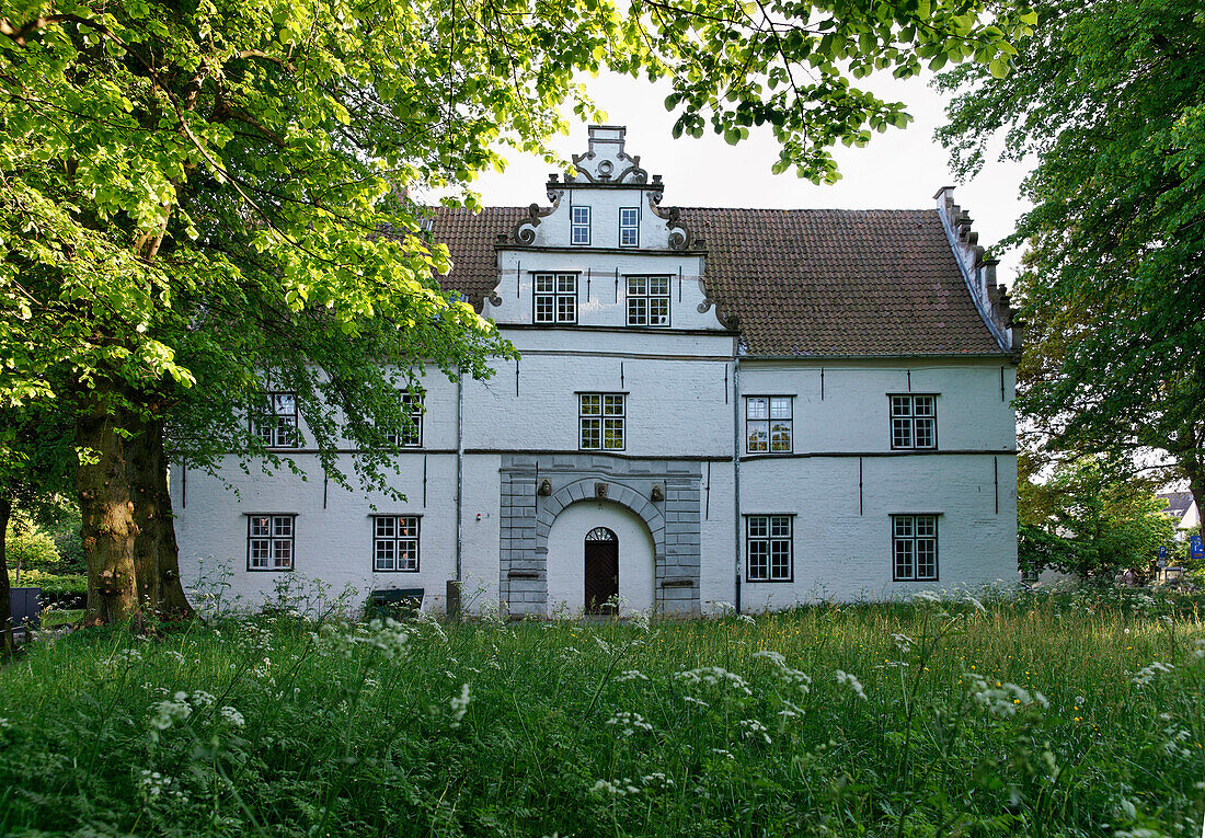 Torhaus im Schlosspark Husum, Schleswig-Holstein, Deutschland