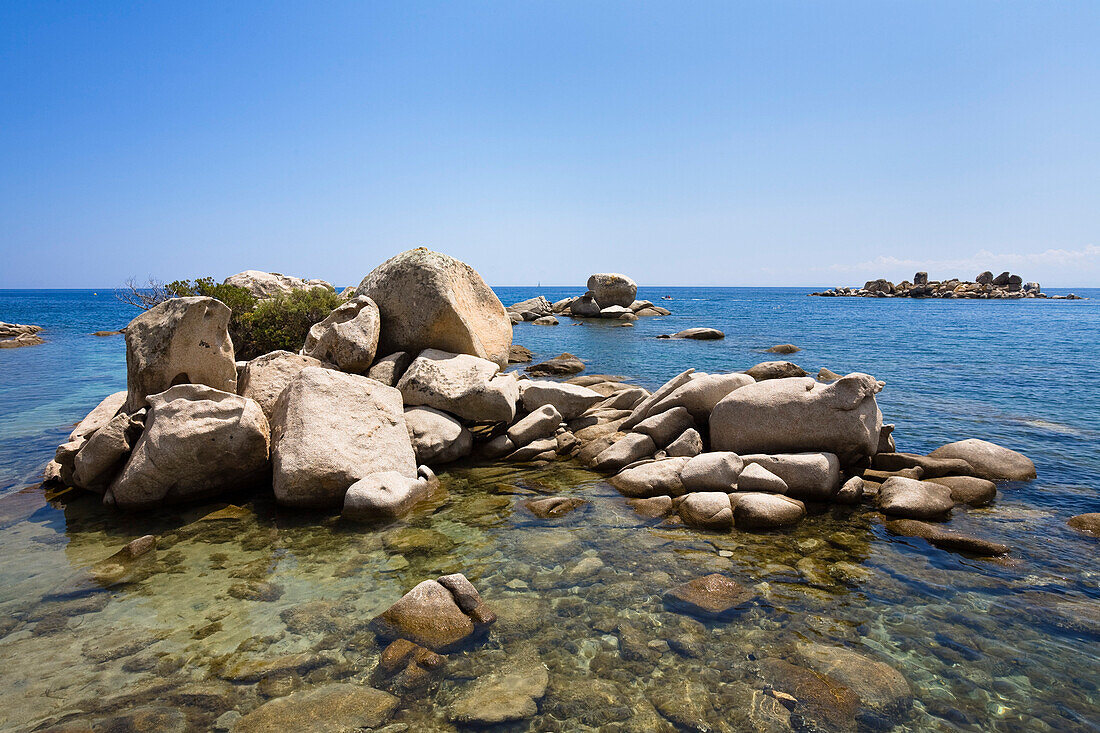 Felsen am Strand von Palombaggia, Südostküste, Korsika, Frankreich, Europa