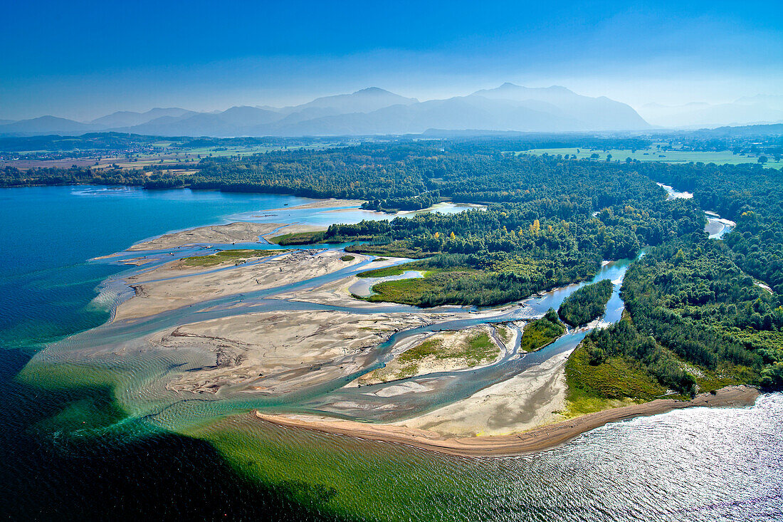 Luftbildaufnahme vom Tiroler Ach Delta in den Chiemsee, Tiroler Achen, Naturschutz Gebiet, Chiemgau, Oberbayern, Bayern, Deutschland