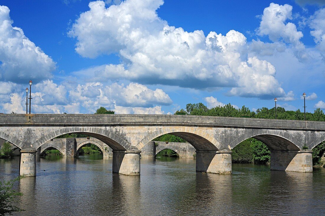 Bridge over the Gartempe, Saint-Savin-sur-Gartempe, Poitou, France