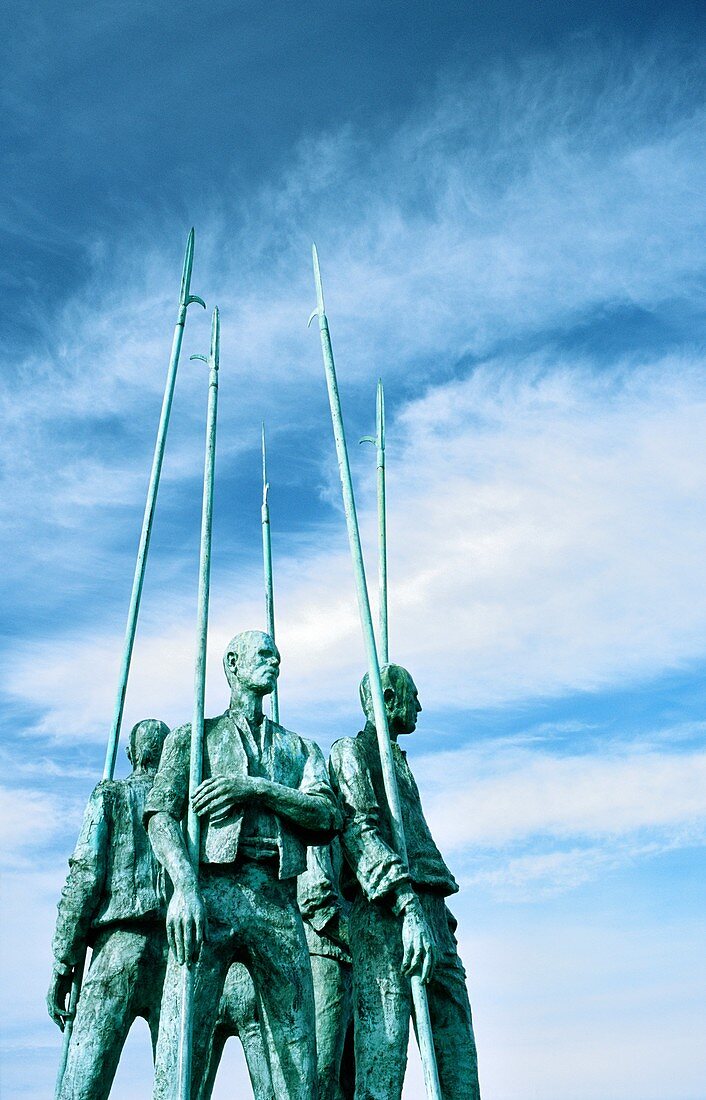 Bronze statue of pikemen of 1798 United Irishmen uprising by sculptor Eamonn O'Doherty County Wexford, Ireland