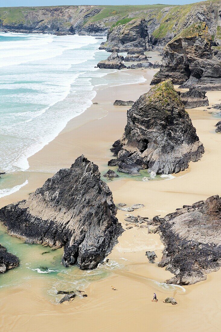 Sea stacks, cliffs and beach at Bedruthan Steps on the South West Coast Path between Padstow and Newquay, Cornwall, England