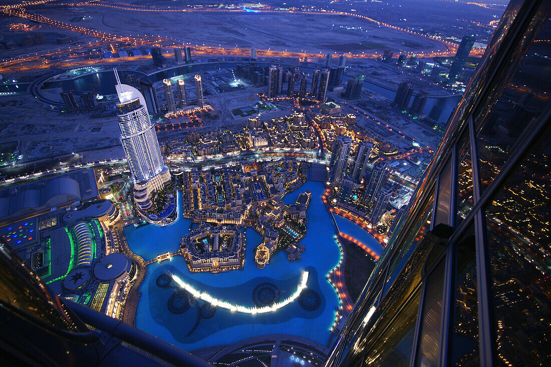 Blick von der Aussichtsplattform, At The Top, Burj Khalifa, Burj Chalifa, Downtown Dubai, The Address Hotel, Dubai, Vereinigte Arabische Emirate, VAE