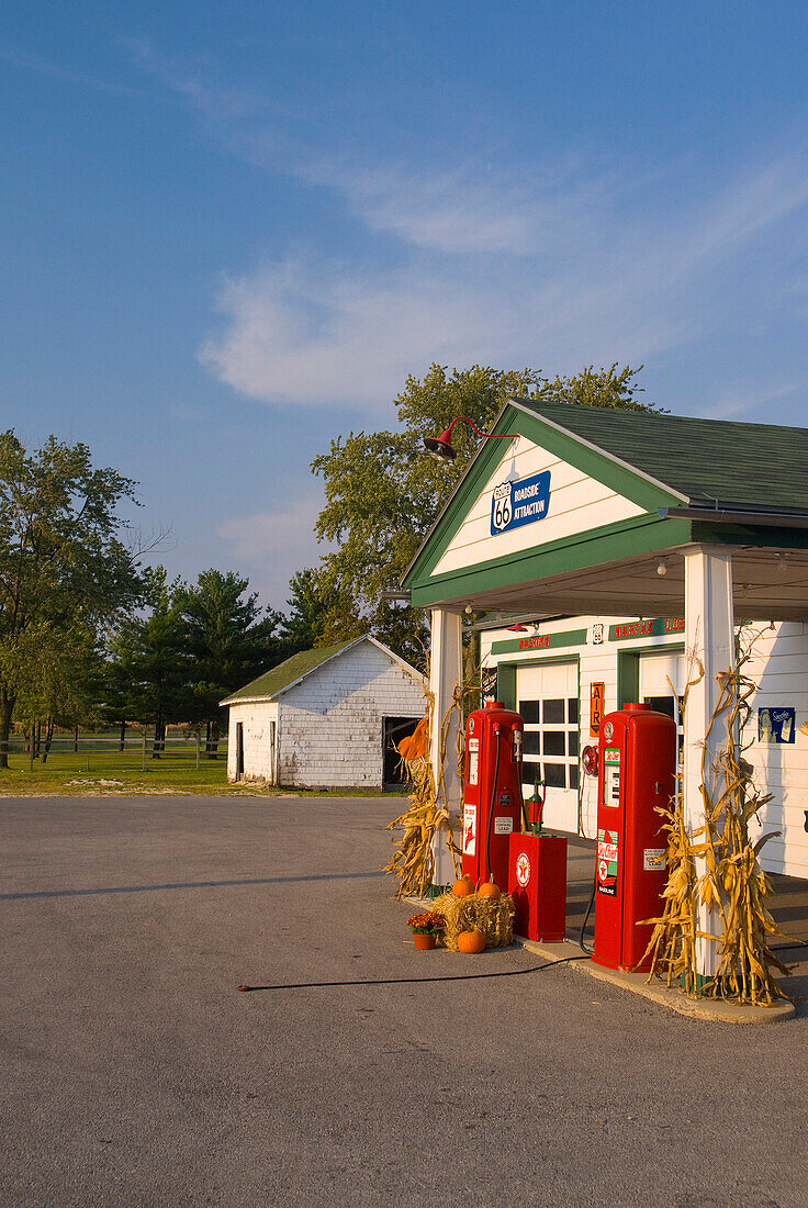 Ambler Becker Gas Station on Route 66, Dwight, Illinois, USA