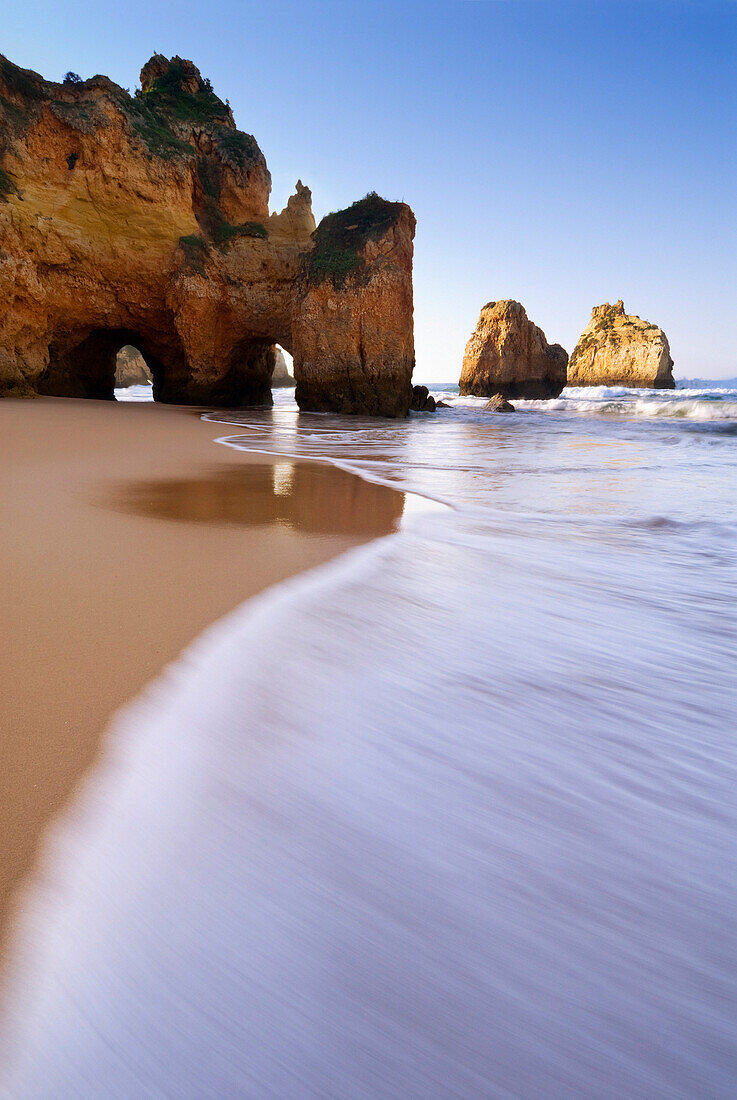 Praia dos Tres Irmaos at dawn, Lagos - near, Algarve, Portugal